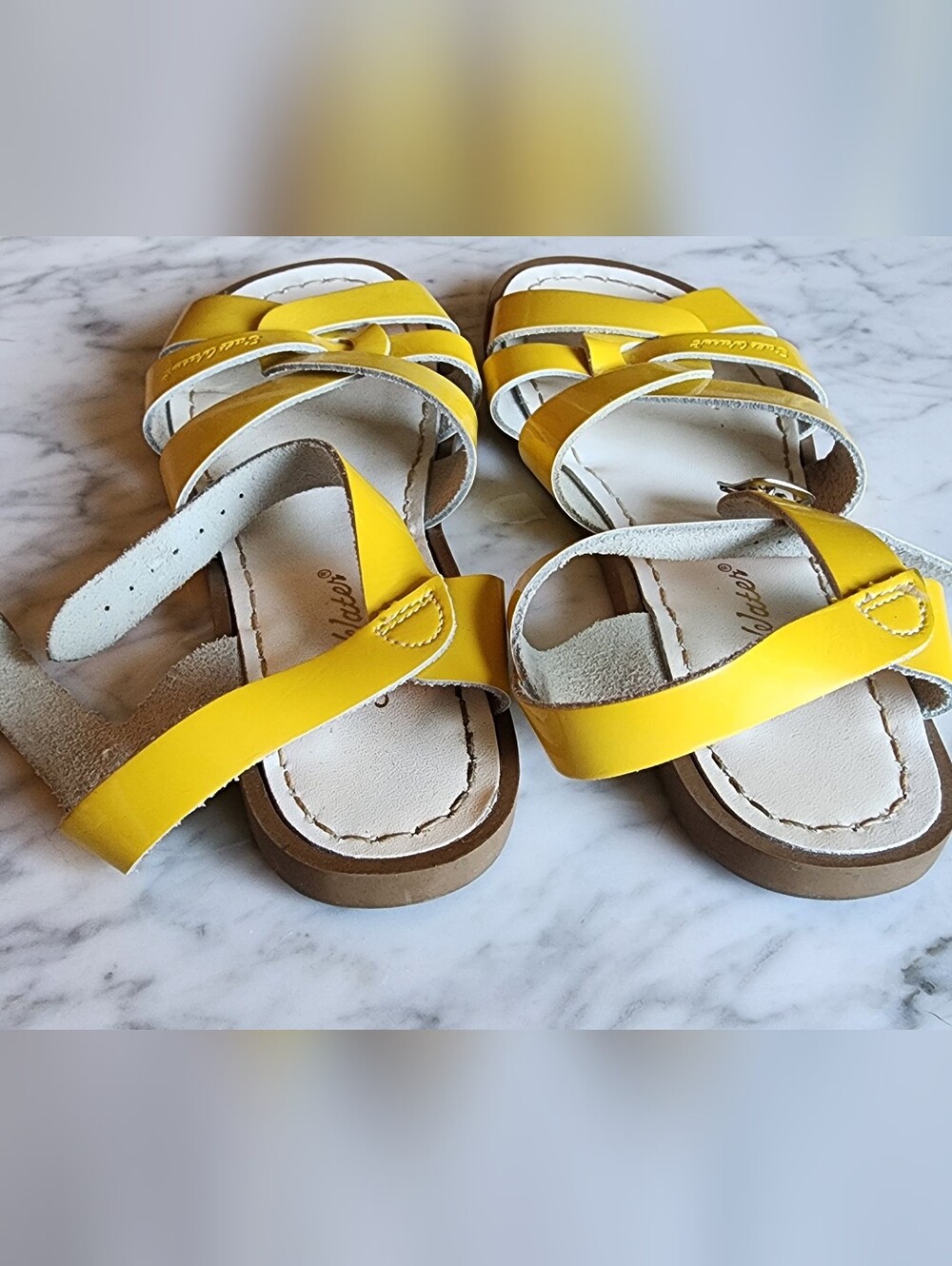 Saltwater Sandals By Hoy Original Patent Yellow Leather Size 8wms - Picture 2 of 8
